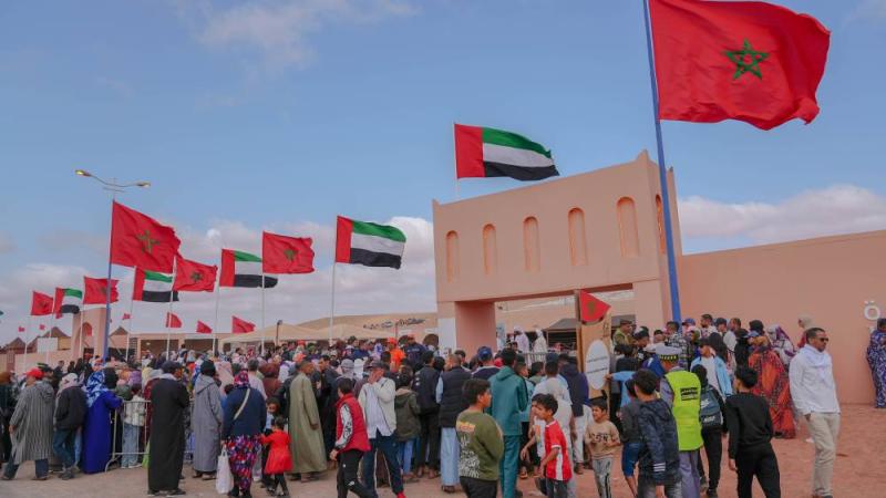 آلاف الزوار لجناح الإمارات في موسم طانطان بالمغرب