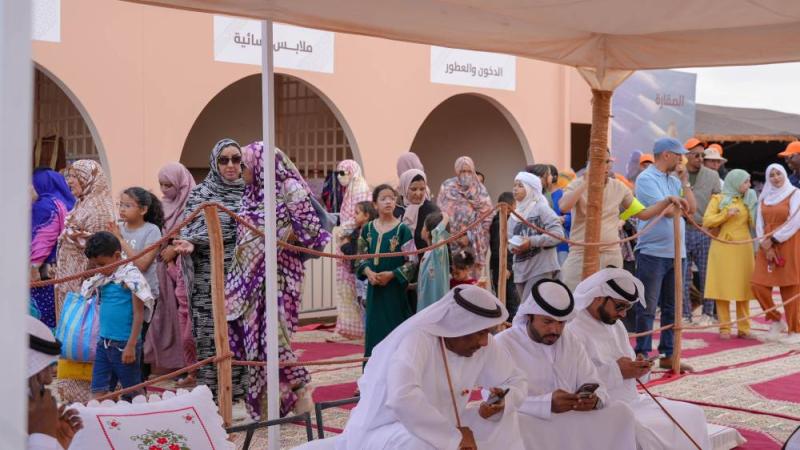 آلاف الزوار لجناح الإمارات في موسم طانطان بالمغرب