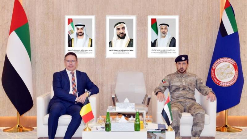  أحمد سيف المهيري وإيريك سنوك