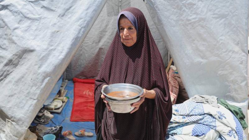 بوجبة واحدة.. أسرة غزية تقاوم المجاعة وسط أهوال الحرب