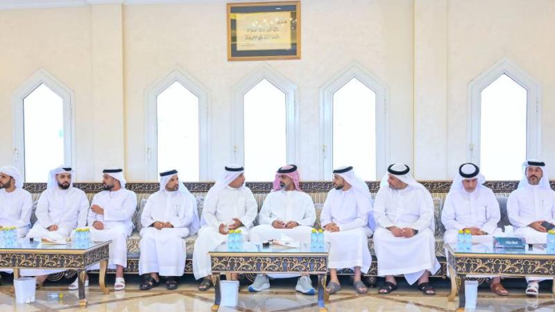 عمار بن حميد يعزّي في وفاة خليفة جاسم الشامسي