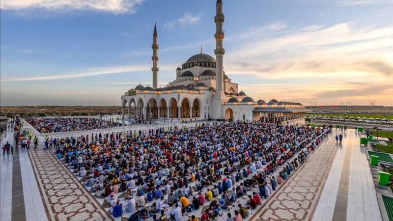 صلاة العيد.. كيف تؤديها وماذا تفعل إذا نسيت التكبيرات؟