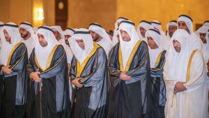 الشرقي يؤدي صلاة عيد الأضحى بجامع الشيخ زايد في الفجيرة