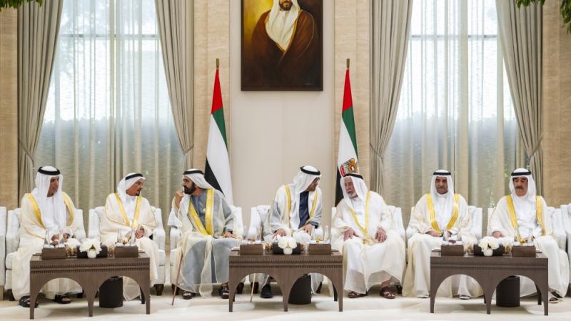 محمد بن زايد يستقبل حكام الإمارات وأولياء العهود ونواب الحكام بمناسبة عيد الأضحى