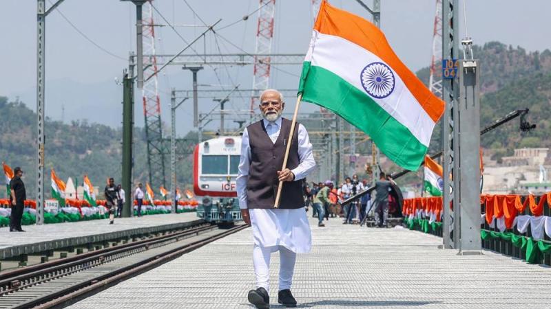 الهند تفتتح خطاً استراتيجياً للسكك الحديد في كشمير
