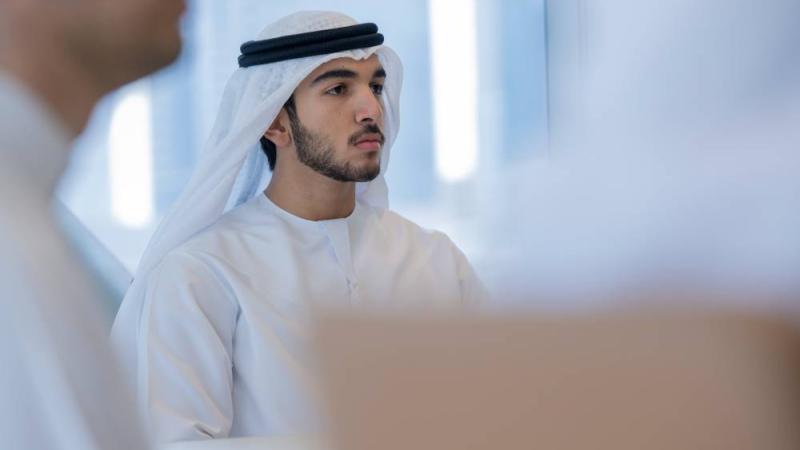 محمد بن راشد بن محمد بن راشد يطلع على رؤية مركز دبي المالي
