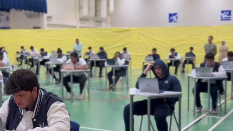 تباين آراء طلبة الـ12 حول امتحان «الفيزياء» الورقي والإلكتروني