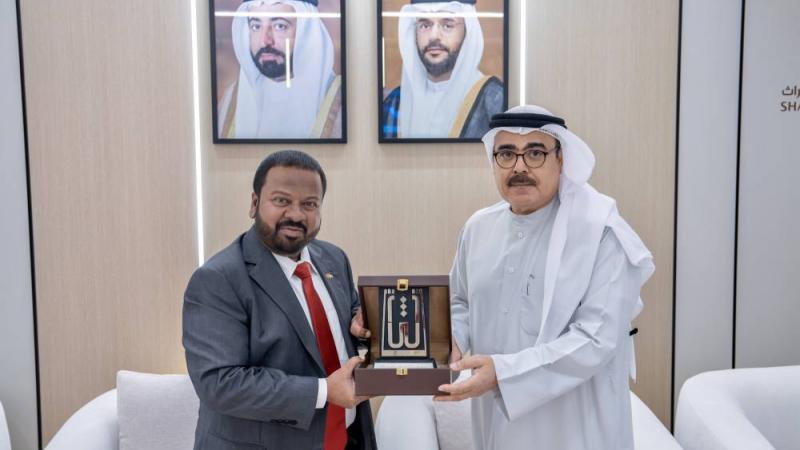 معهد الشارقة للتراث يبحث التعاون مع المالديف