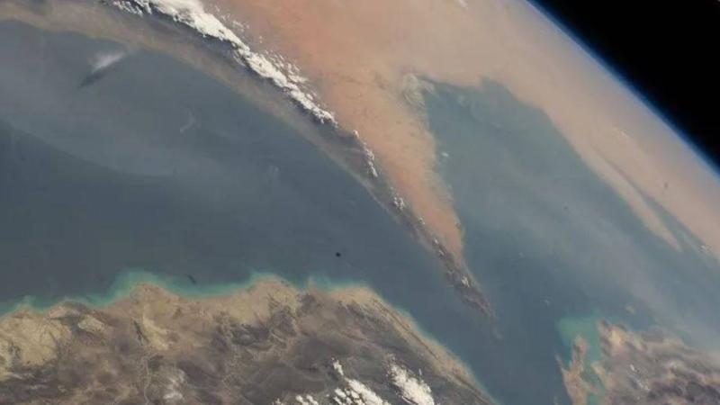 اليونان وبريطانيا تحثان السفن على تجنب خليج عدن ومضيق هرمز