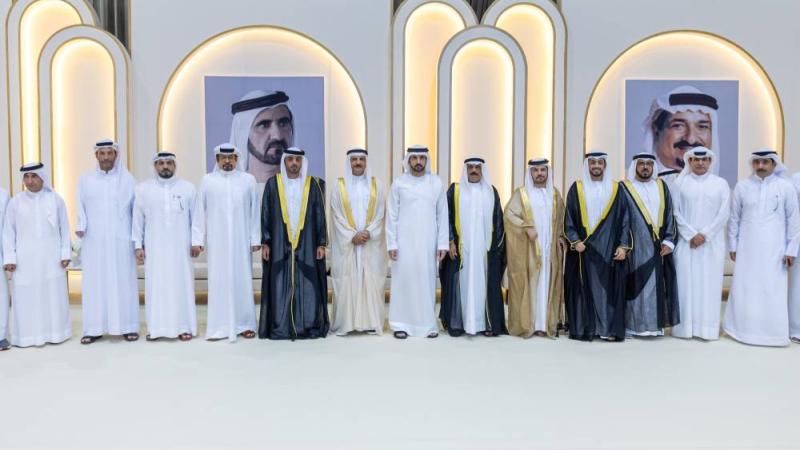 حمدان بن محمد يحضر أفراح النعيمي والقمزي والشامسي