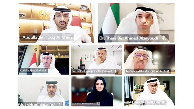 عبدالله بن طوق يترأس الاجتماع