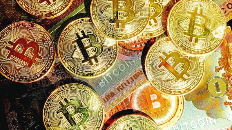 «بيتكوين» في تذبذب بين صعود وهبوط في ظل التطورات العالمية