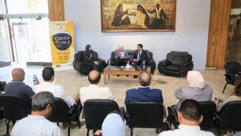 «الثقافة المصرية» تجمع الفن التشكيلي والسينما في معرض