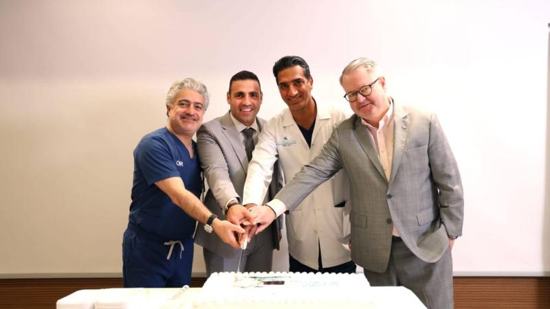 إنجاز عالمي بتطبيق الجيل الثاني من الجراحات الروبوتية في «كليمنصو دبي»
