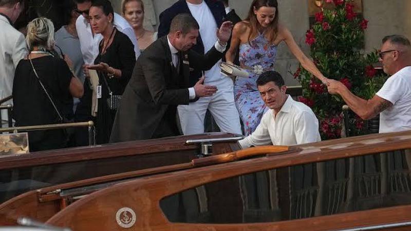 عاصفة تربك حفل جيف بيزوس ولورين سانشيز في فينيسيا.. المشاهير هربوا تحت المطر