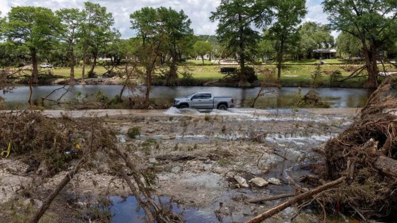 ارتفاع عدد ضحايا فيضانات تكساس إلى 120 قتيلاً
