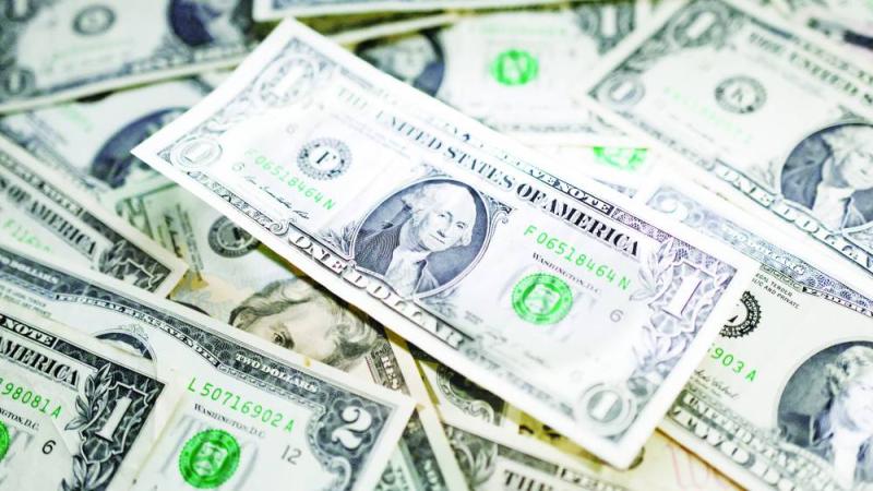أوراق نقدية من الدولار الأمريكي (رويترز - أرشيفية)