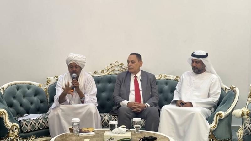 محمد سيد أحمد ومحمد العامري ومجدي محفوظ خلال الجلسة