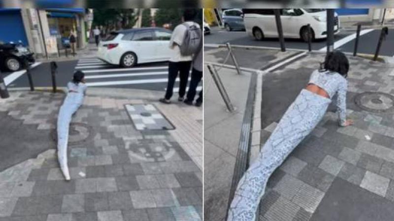 جونيور كالديراو يرتدي زي ثعبان