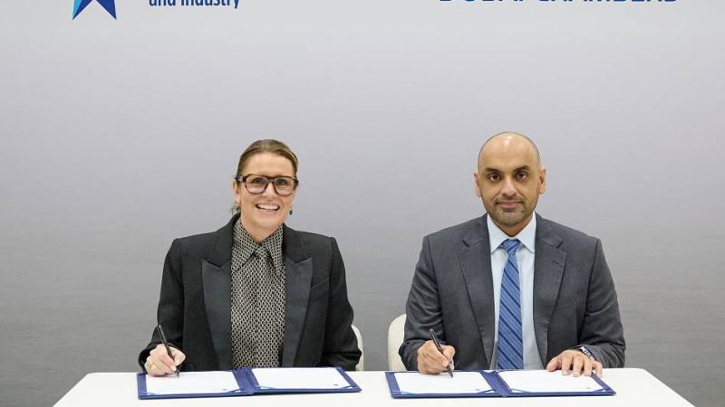 خلال توقيع مذكرة تفاهم مع غرفة ولاية فيكتوريا الأسترالية