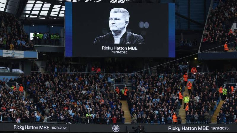 هاتون في شاشة ملعب الاتحاد