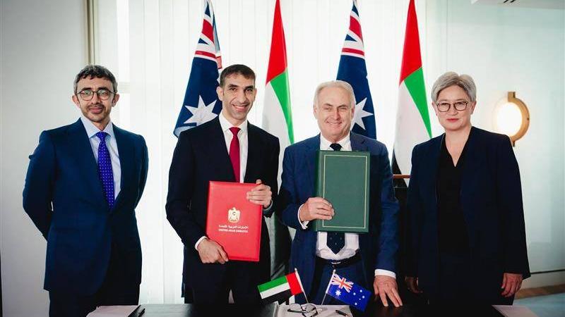 عبدالله بن زايد يشهد توقيع اتفاقية الشراكة بحضور ثاني الزيودي والجانب الأسترالي