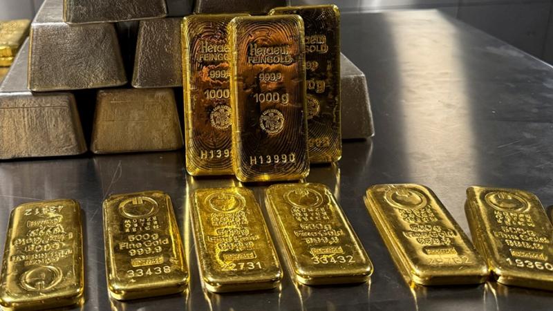 سبائك ذهبية معروضة في ميونيخ سبائك ذهبية معروضة في ميونيخ