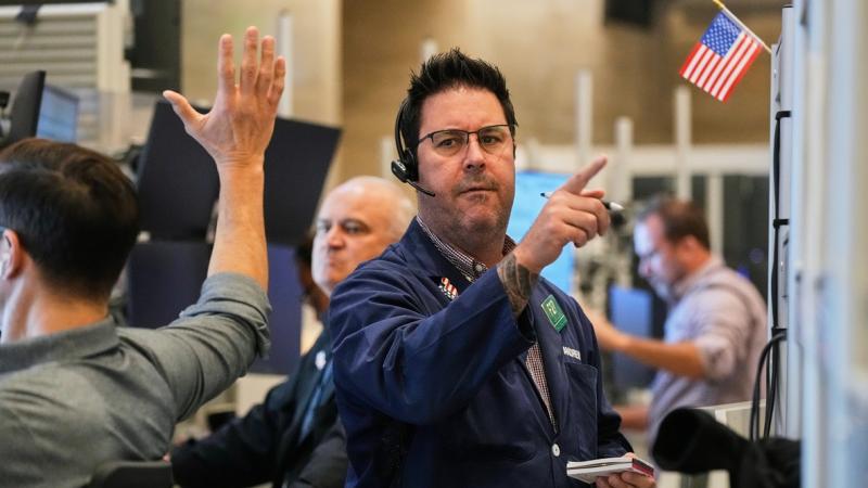 متعامل في بورصة نيويورك