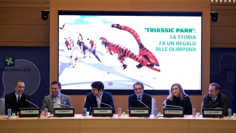 علماء خلال الإعلان عن الاكتشاف