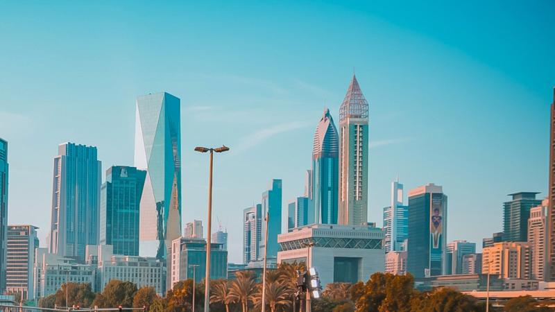 أبراج في حي المال في دبي