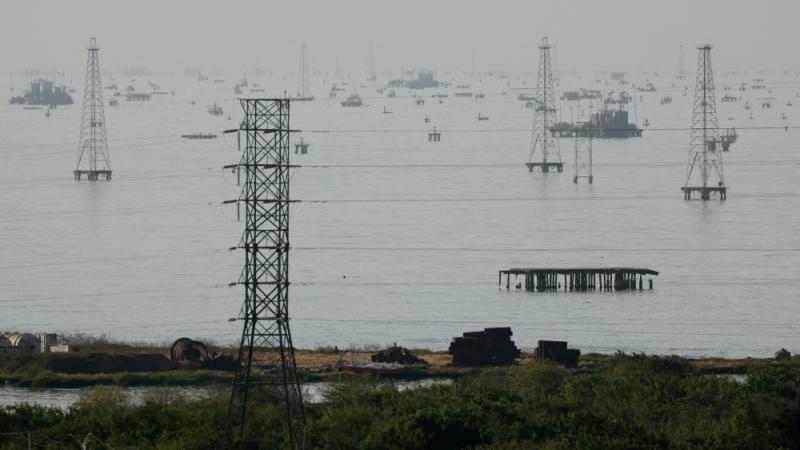 منصات نفطية قبالة شواطئ فنزويلا