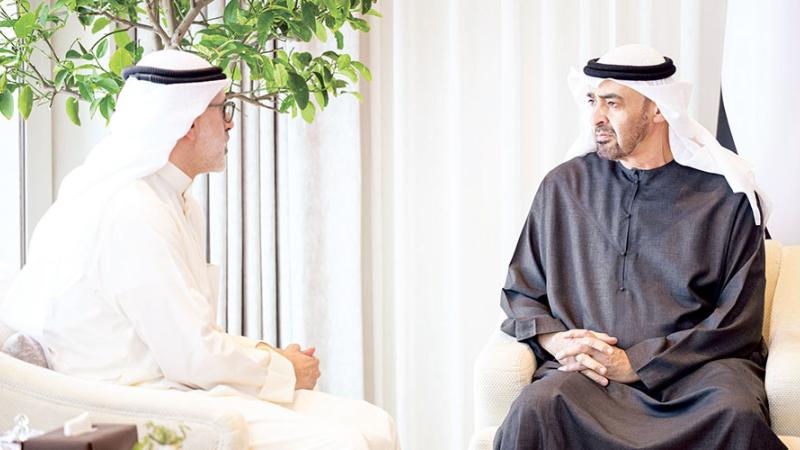  محمد بن زايد في حديث مع جراح الصباح 