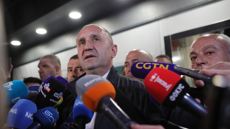 رومين راديف يتحدث لوسائل الإعلام 