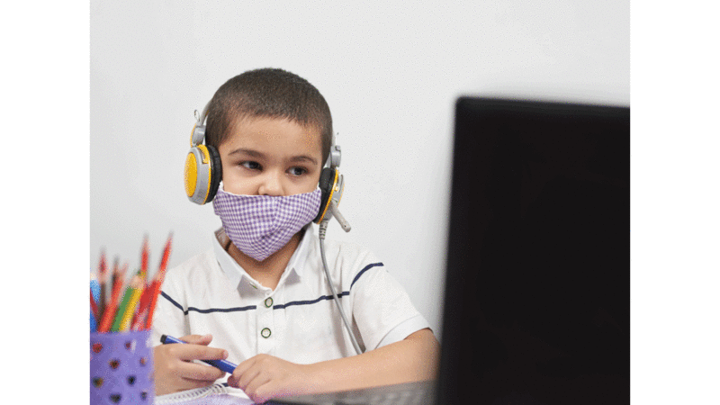 Ù…Ø³Ø¨Ø§Ø± Ø§Ù„Ø£Ù…Ù„ ÙŠØ­Ù„ Ù‚ ÙÙŠ Ø³Ù…Ø§Ø¡ Ù…Ù†Ø§Ù‡Ø¬ Ø§Ù„ØªØ±Ø¨ÙŠØ© Ø§Ù„Ø¹Ø§Ù… Ø§Ù„Ù…Ù‚Ø¨Ù„ ØµØ­ÙŠÙØ© Ø§Ù„Ø®Ù„ÙŠØ¬