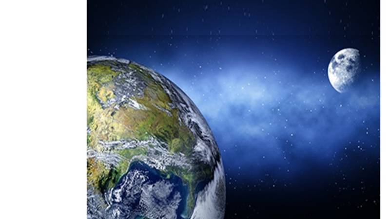 القمر ابن الأرض صحيفة الخليج