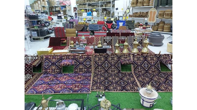 إقبال واسع على مستلزمات الرحلات البرية والتخييم في أسواق الدولة صحيفة