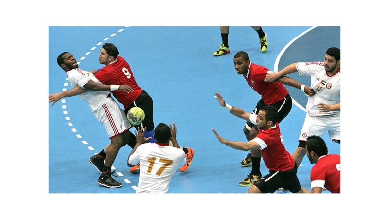 Ø£Ø²Ù…Ø© Ø§Ù„ØªØ­ÙƒÙŠÙ… ØªÙ„Ù‚ÙŠ Ø¨Ø¸Ù„Ø§Ù„Ù‡Ø§ Ø¹Ù„Ù‰ Ù†Ù‡Ø§Ø¦ÙŠ ÙƒØ£Ø³ Ø§Ù„ÙŠØ¯ ØµØ­ÙŠÙØ© Ø§Ù„Ø®Ù„ÙŠØ¬