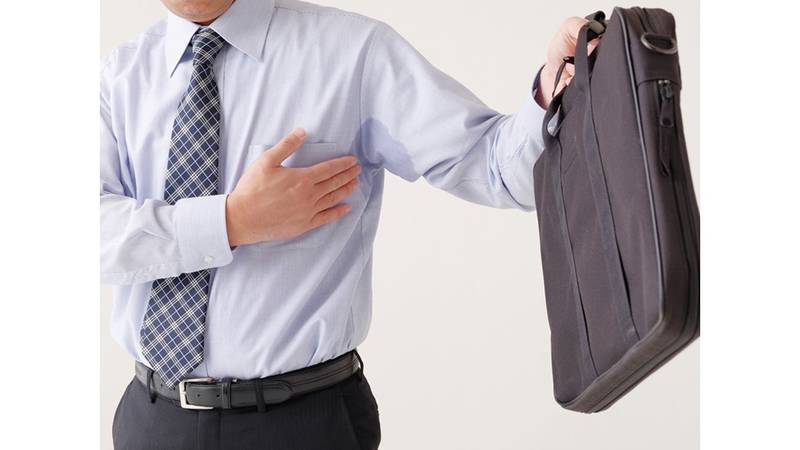 فرط التعرق حالة مرضية وصدمة نفسية