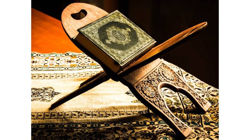 رسول الله يناجي قبر أمه باكيا صحيفة الخليج