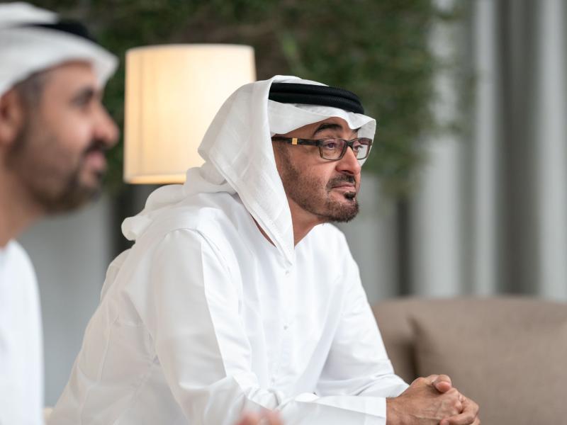 محمد بن زايد يبارك زواج محمد بن سلطان بن خليفة بـ «التواصل المرئي» محمد بن زايد يبارك زواج محمد بن سلطان بن خليفة بـ «التواصل المرئي»