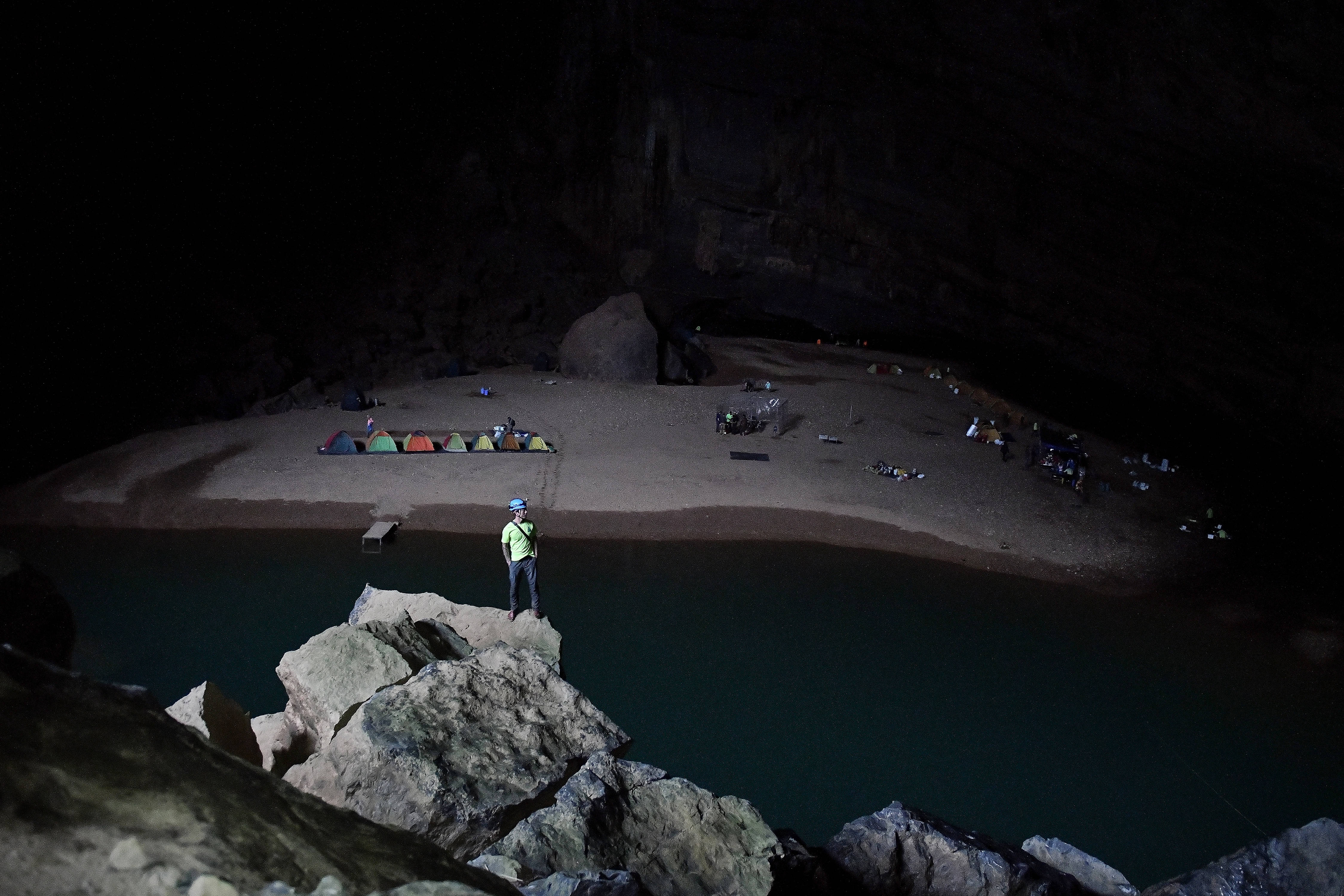 أكبر كهف في العالم.. أعجوبة الطبيعة