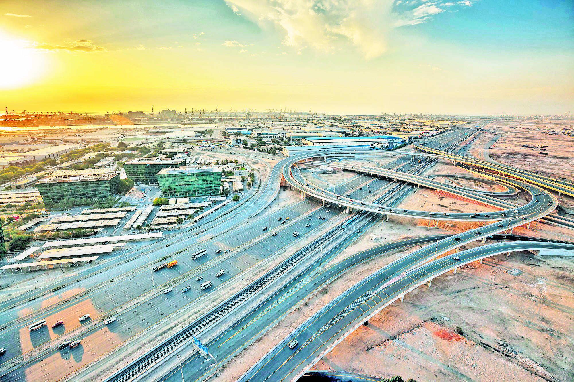 ميناء جبل علي و المنطقة الحرة لجبل علي جافزا