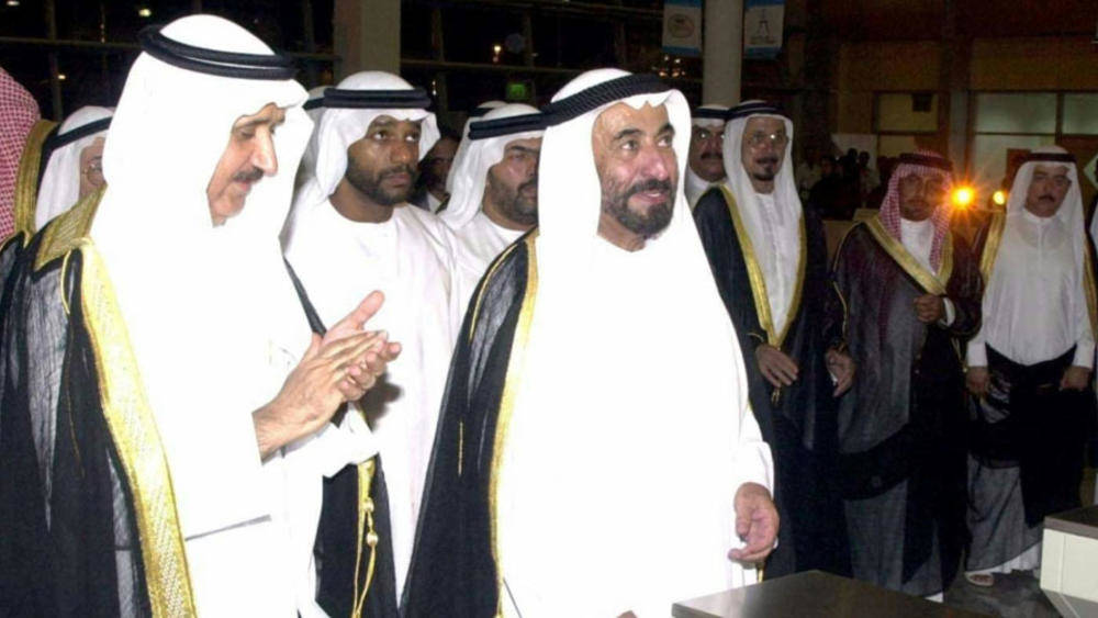 سلطان خلال إحدى فعاليات غرفة الشارقة