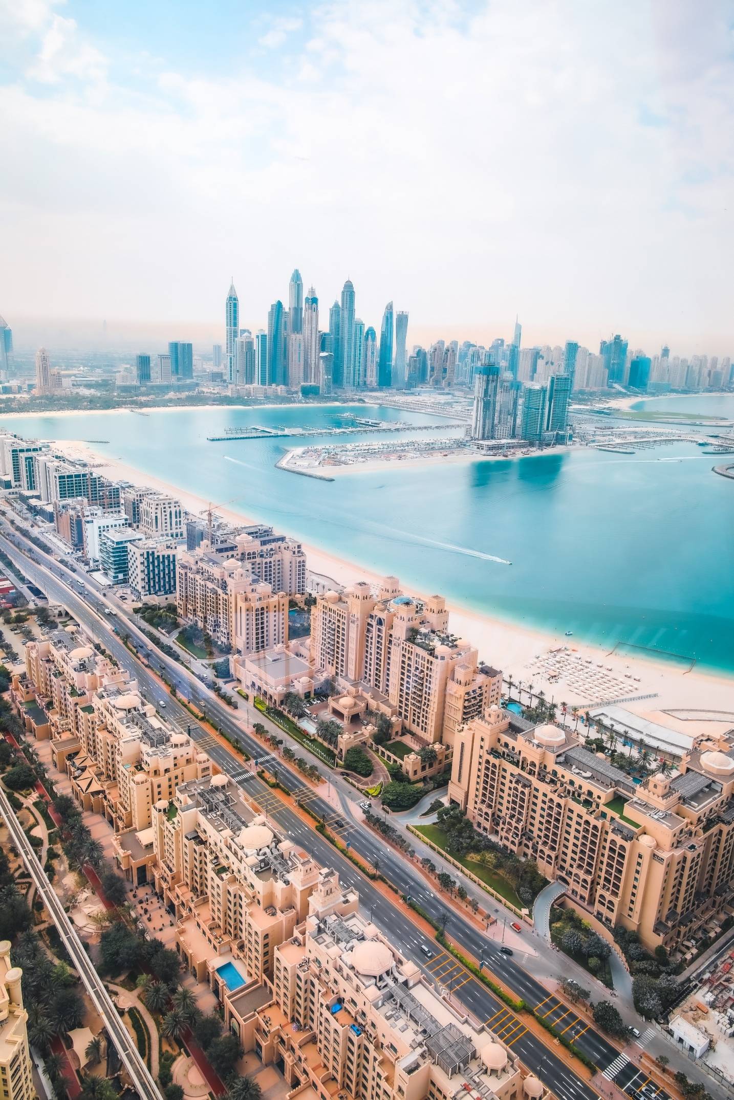 دبي تمتلك مقومات سياحية فريدة دبي تمتلك مقومات سياحية فريدة