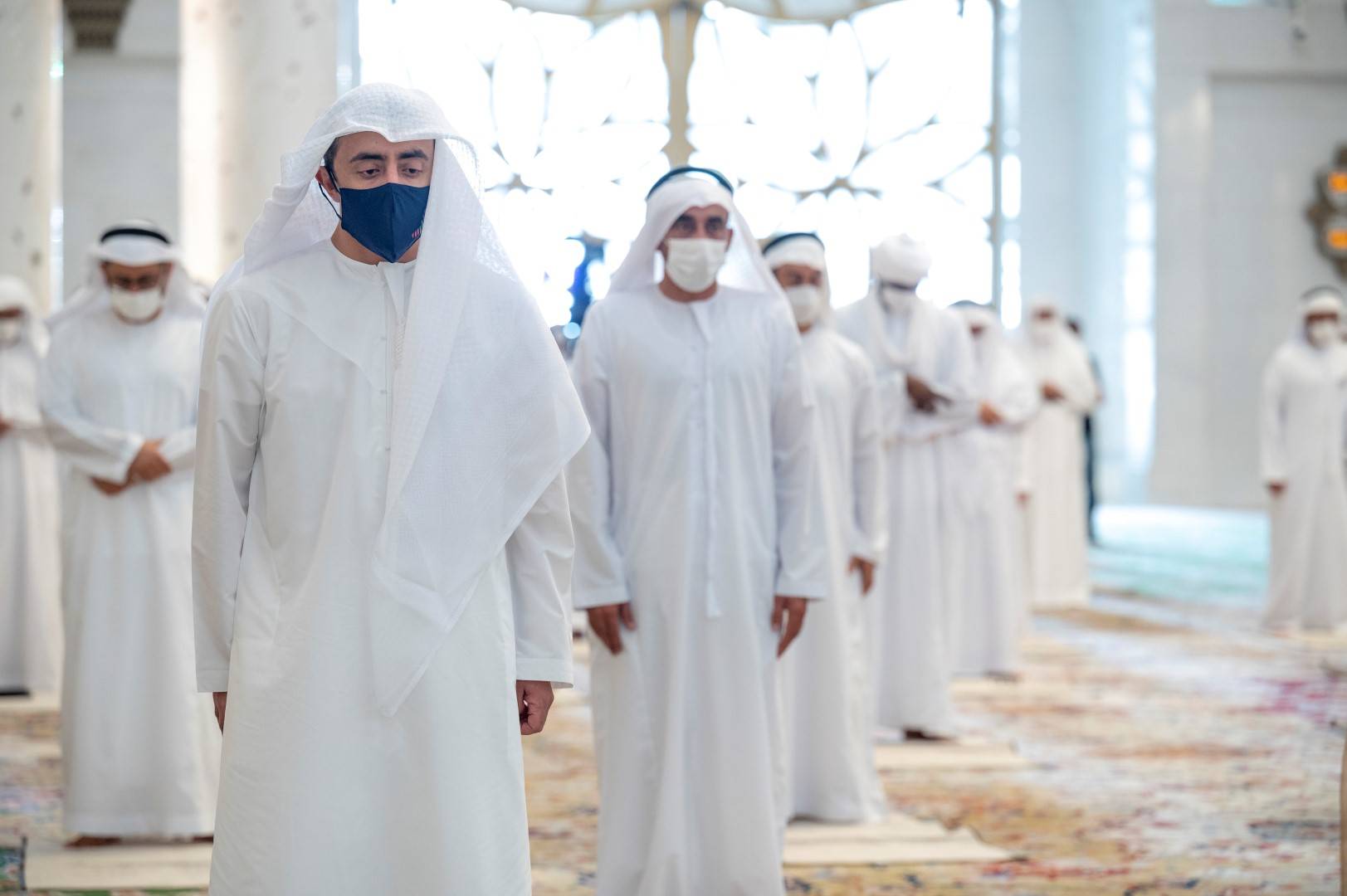 صلاة عيد الفطر في جامع الشيخ زايد الكبير بمدينة أبوظبي صلاة عيد الفطر في جامع الشيخ زايد الكبير بمدينة أبوظبي