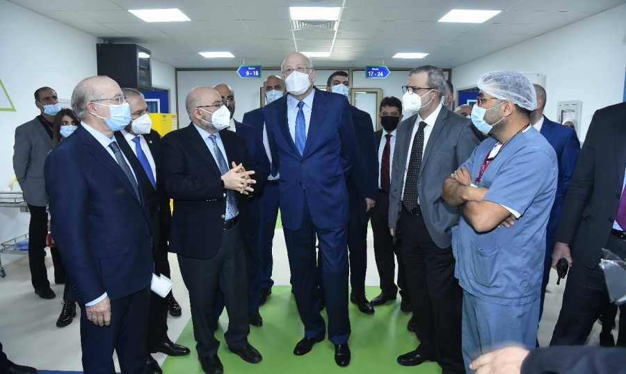 نجيب ميقاتي يفتتح مركز محمد بن زايد الطبي في بيروت