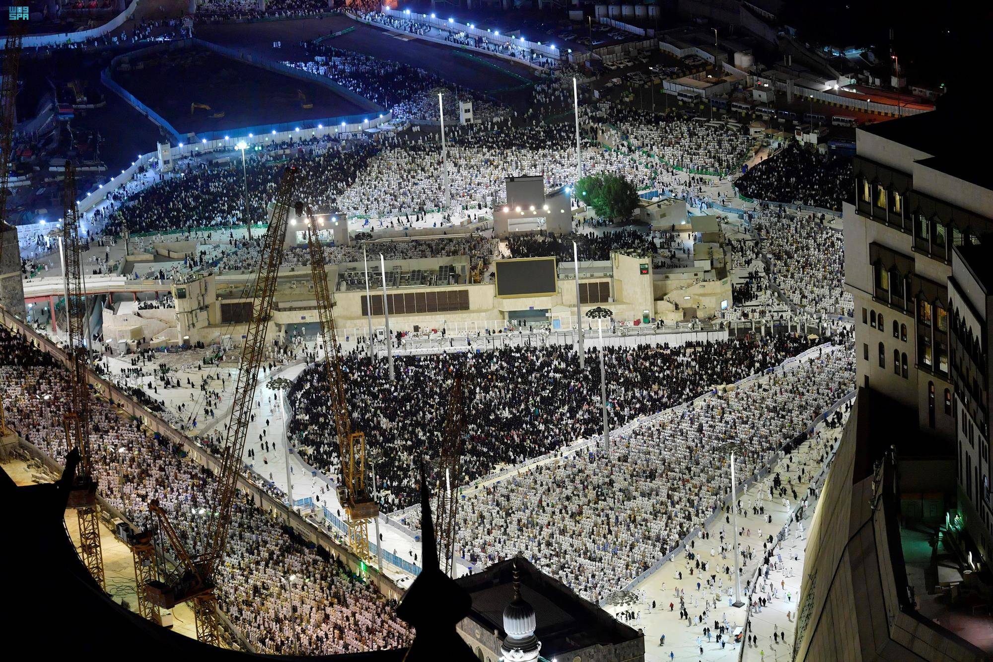 المسجد الحرام في العشر الأواخر