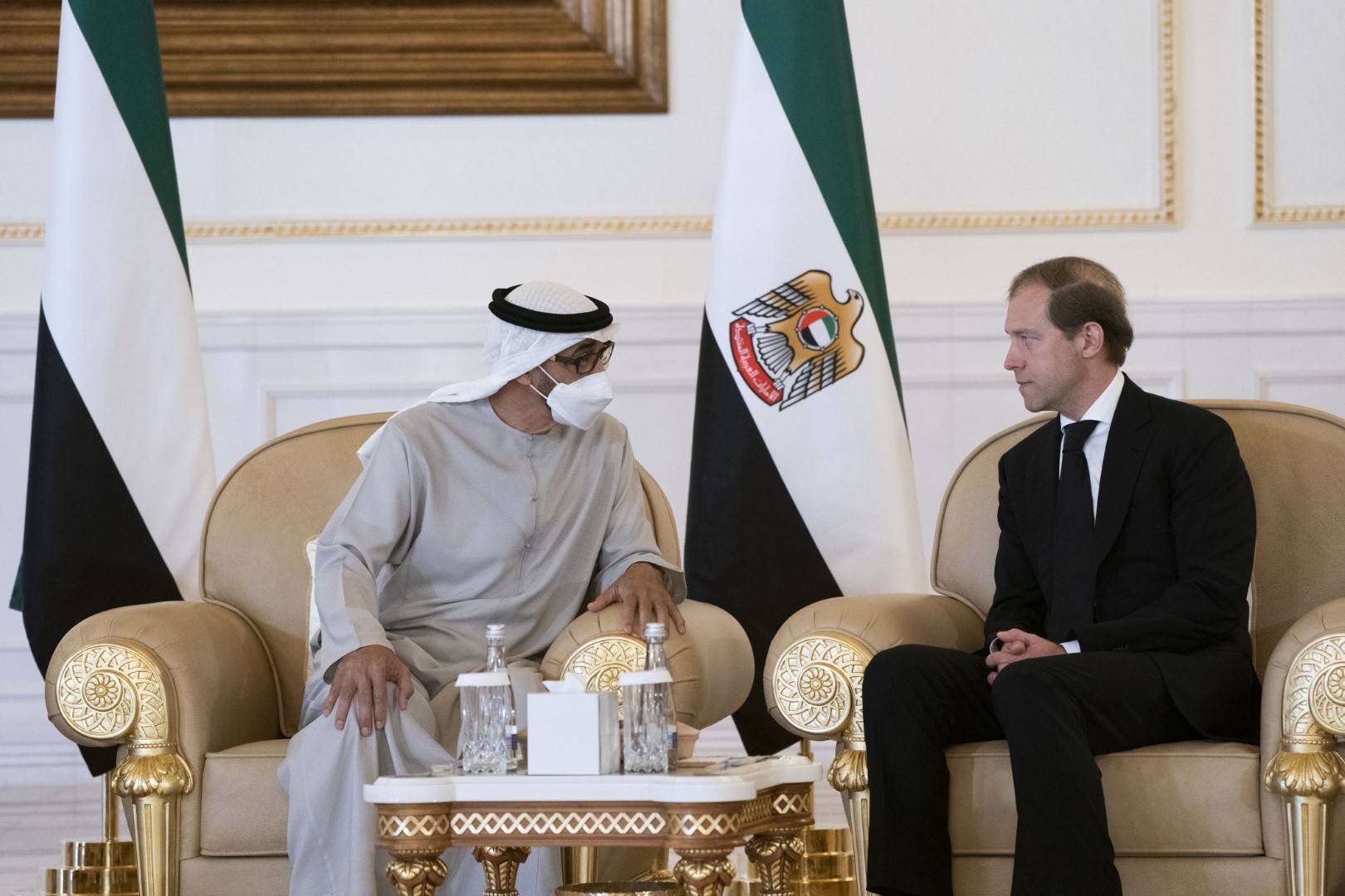 تلقي العزاء في الشيخ خليفة بن زايد