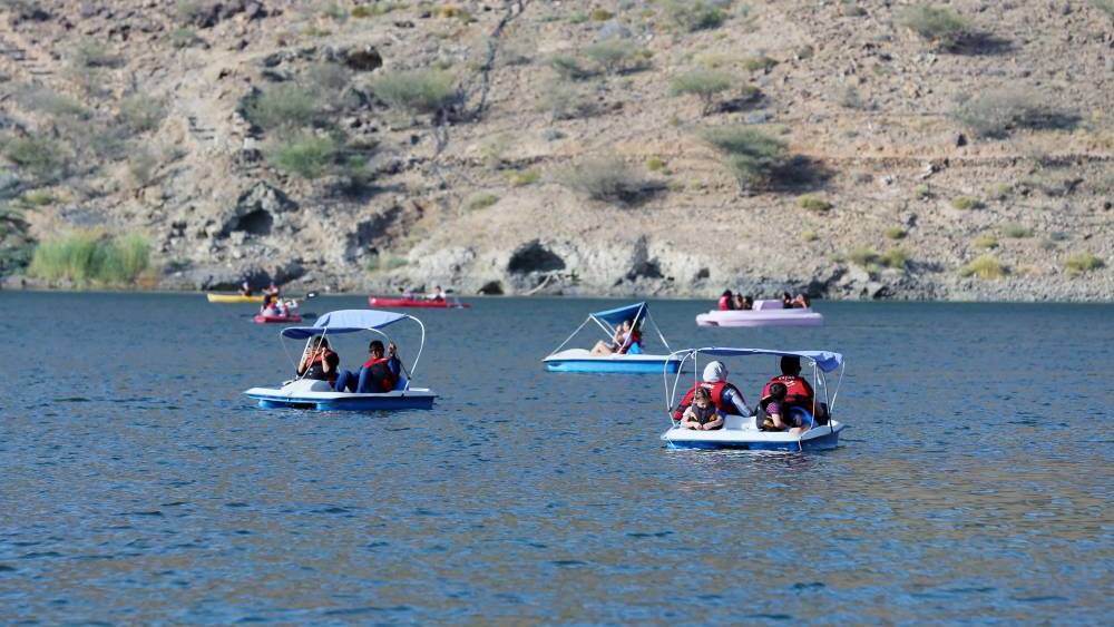 سد الرفيصة..استراحة بين جبال خورفكان