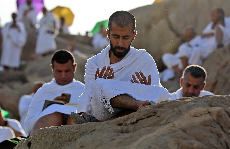 ضيوف الرحمن على جبل عرفات